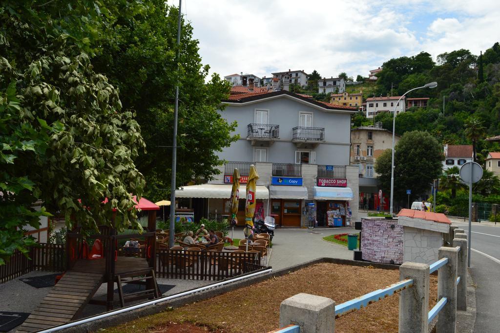 Apartments Zlatko Delic Ika Esterno foto